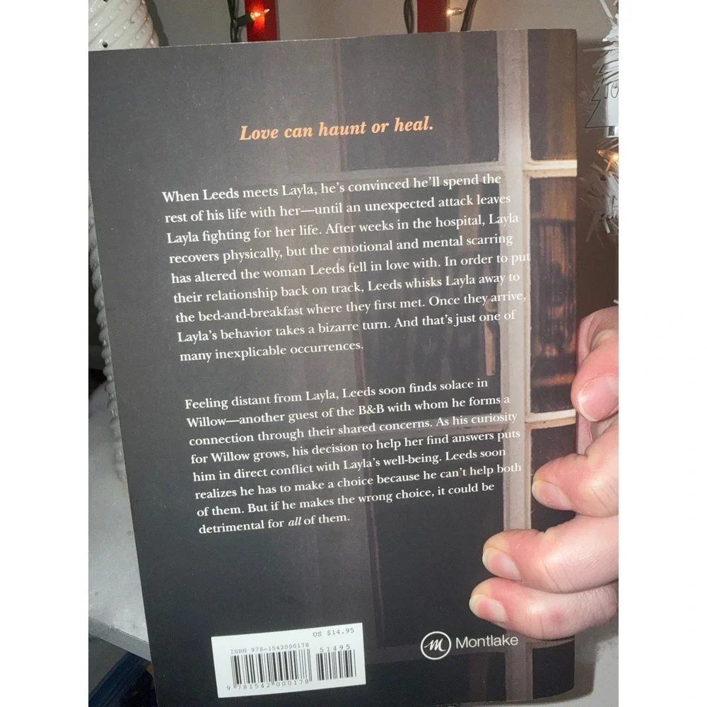 Layla‎ by Colleen Hoover New York Times Bestselling Novel Paperback